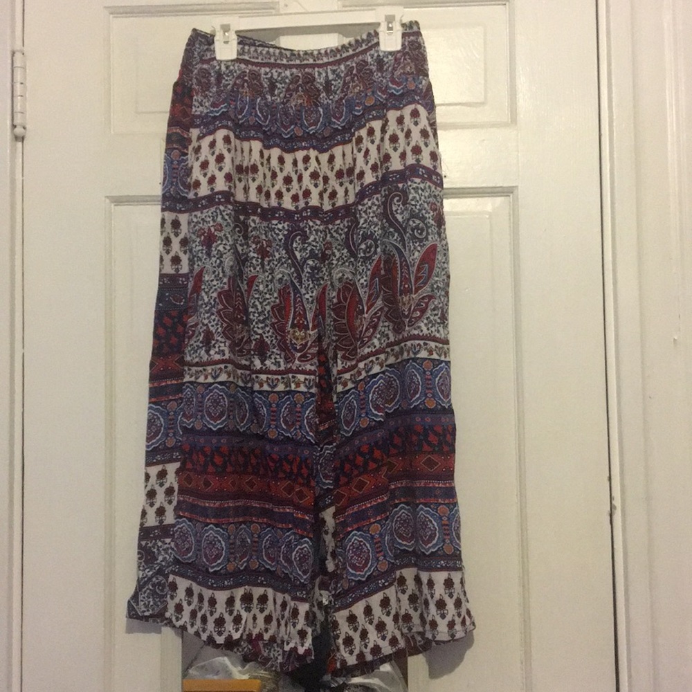 Flowy Printed Capris